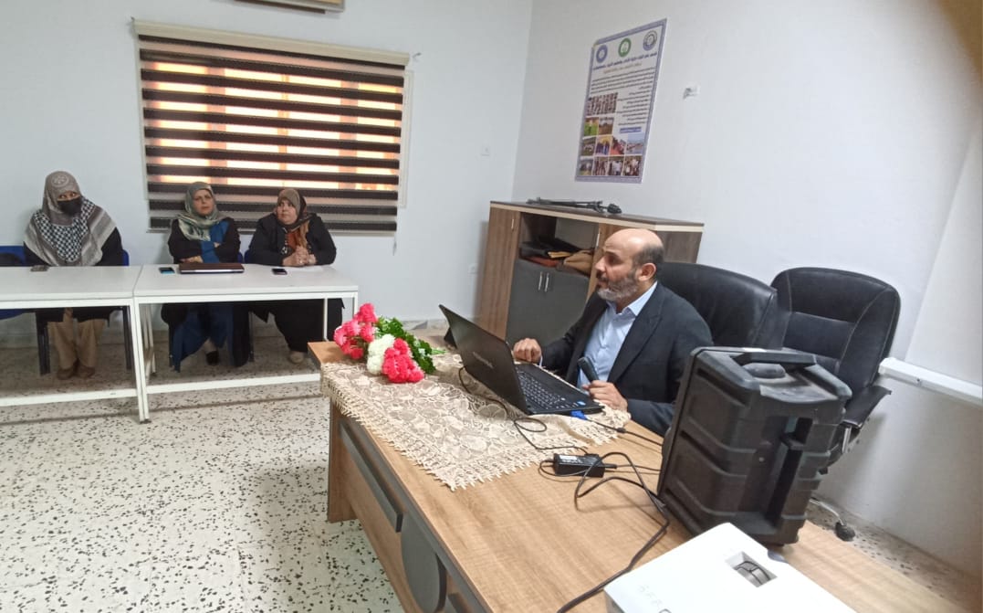قسم الجغرافيا بكلية الآداب والعلوم الأبيار ينظم ندوة علمية حول المخاطر البيئية والتخطيط الجغرافي للمستقبل