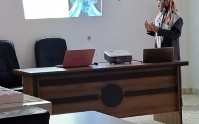 كلية الآداب والعلوم بالأبيار تنظم ندوة علمية حول تقنيات الكيمياء المستدامة ودورها في خدمة البيئة والمجتمع